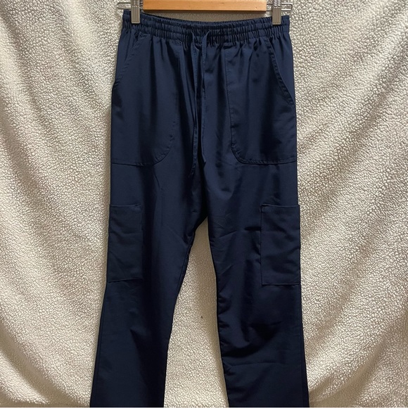 Scrub Set - Picture 7 of 10